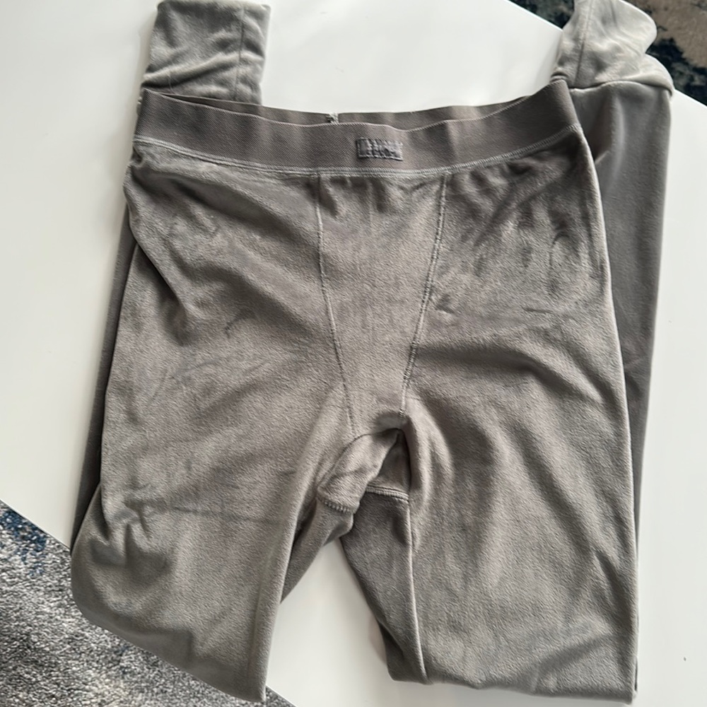 SKIMS size L velour leggings (gunmetal)